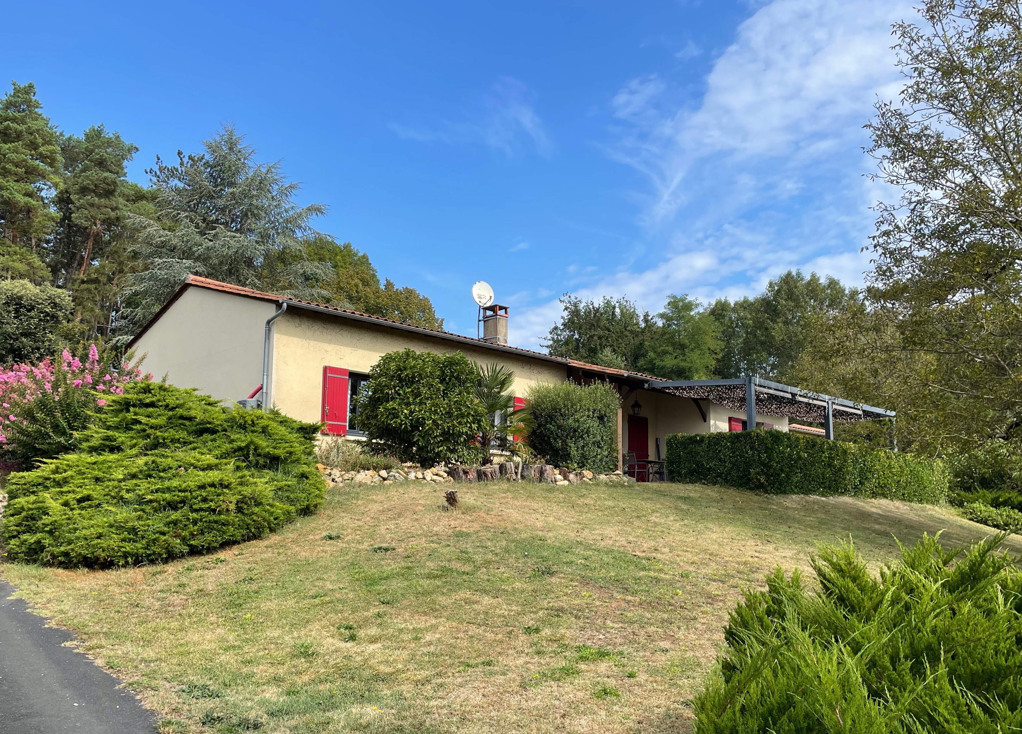 5 Bed, 1 Bath, HouseFor Sale, Bergerac, Dordogne, Aquitaine, 24100