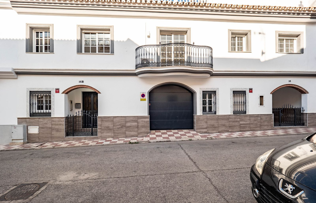 Alhaurin el Grande, Malaga, 6 Bedrooms Bedrooms, ,3 BathroomsBathrooms,For Sale,R4831489