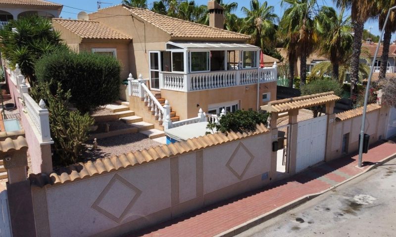 4 Bed, 3 Bath, HouseFor Sale, Torrevieja, Alicante