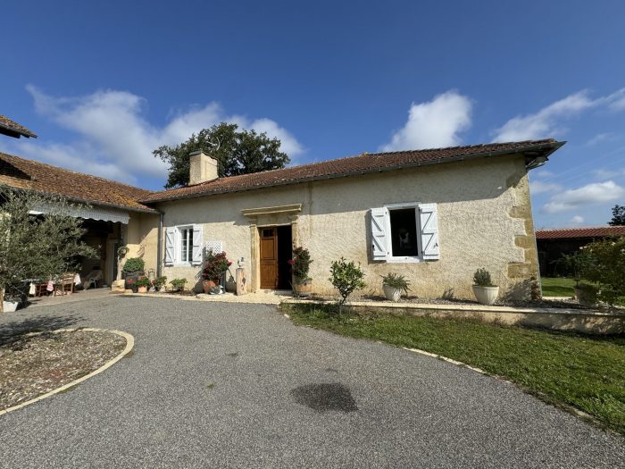 4 Bed, 1 Bath, HouseFor Sale, Masseube, Gers, Midi-Pyrenees, 32140