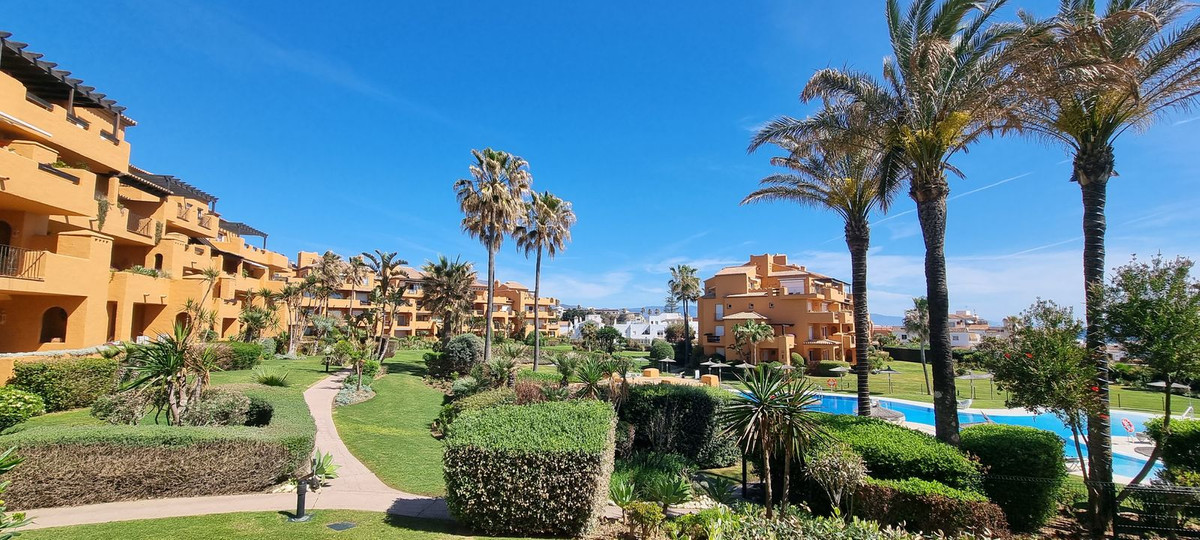 2 Bed, 2 Bath, ApartmentFor Sale, La Duquesa, Malaga