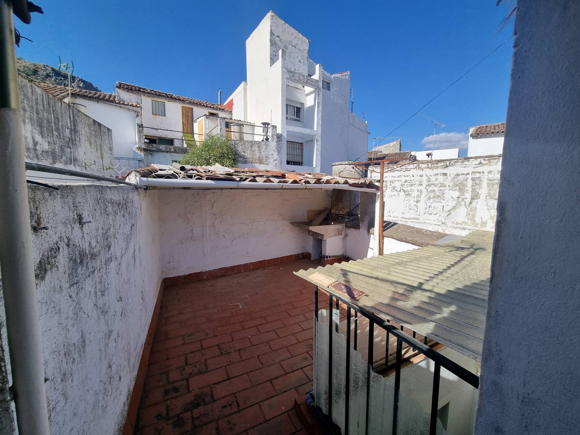 4 Bed, 1 Bath, HouseFor Sale, Cortes de La Frontera, Malaga, 29380