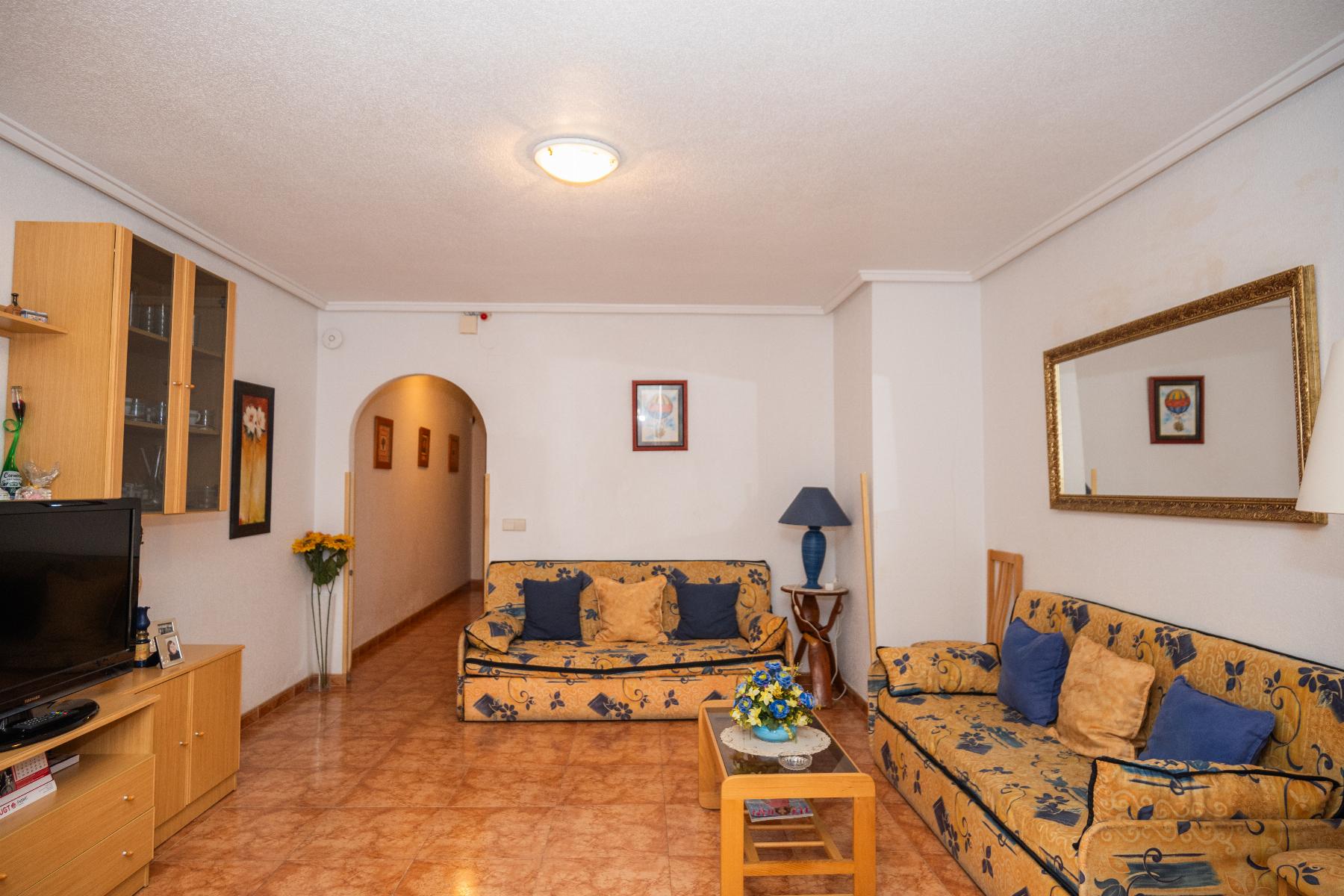 2 Bed, 1 Bath, ApartmentFor Sale, Torrevieja, Alicante