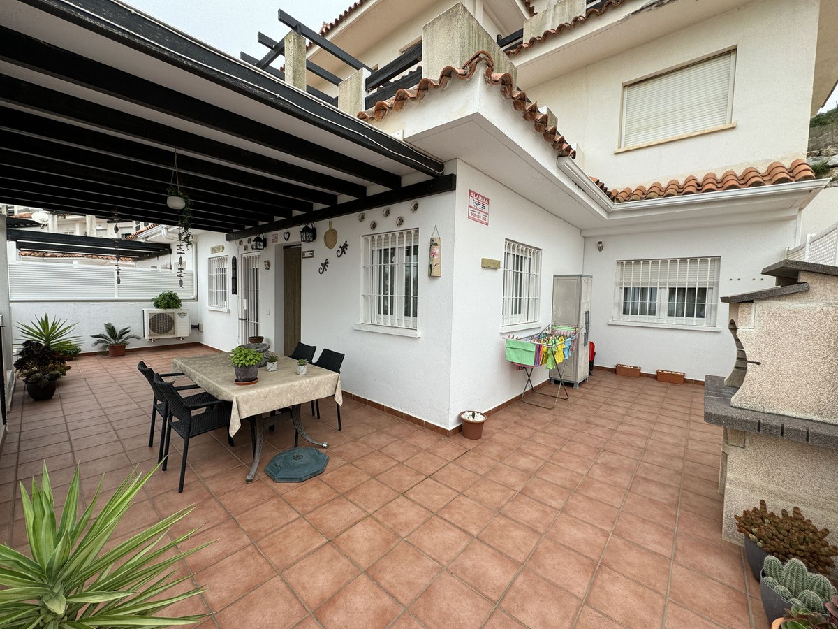 2 Bed, 2 Bath, ApartmentFor Sale, La Duquesa, Malaga