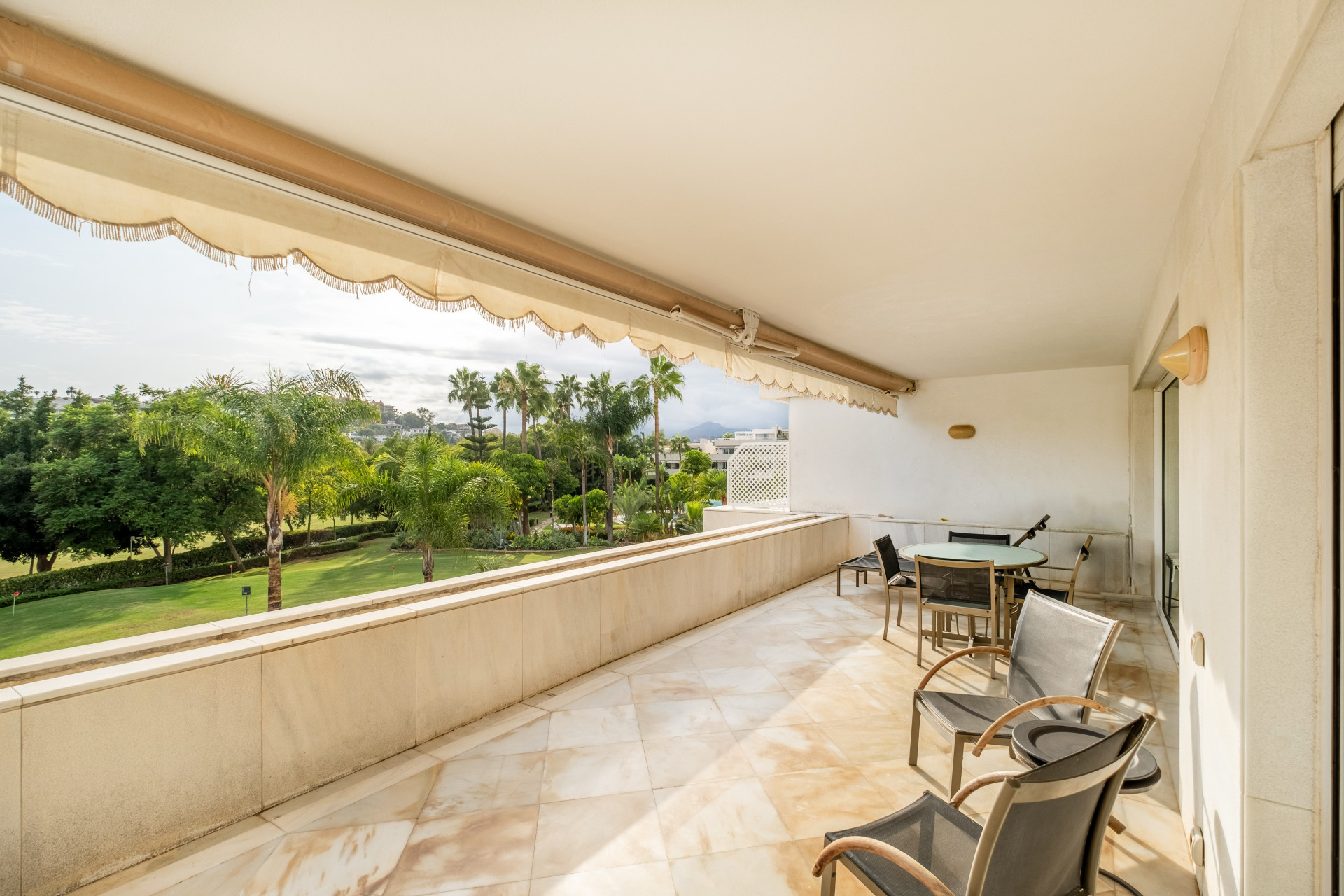 3 Bed, 3 Bath, ApartmentFor Sale, Marbella, Malaga