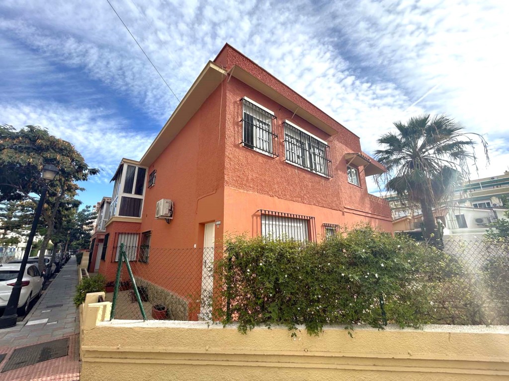 2 Bed, 1 Bath, ApartmentFor Sale, Fuengirola, Malaga