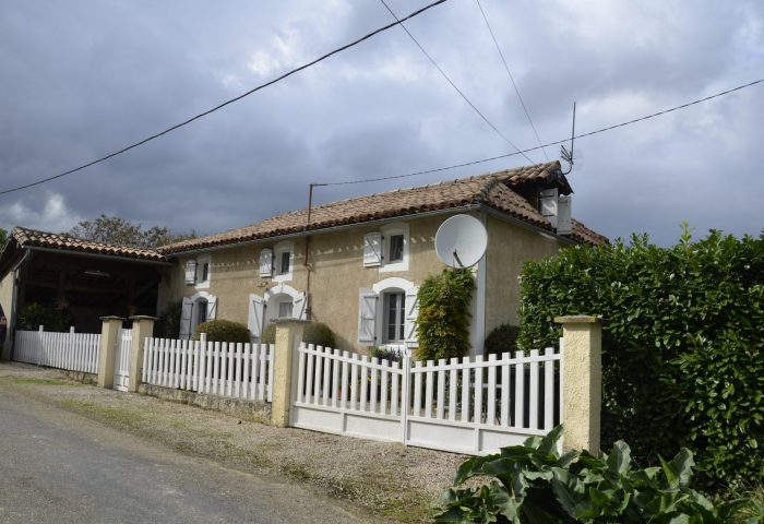 4 Bed, 1 Bath, HouseFor Sale, Marseillan, Gers, Midi-Pyrenees, 32170