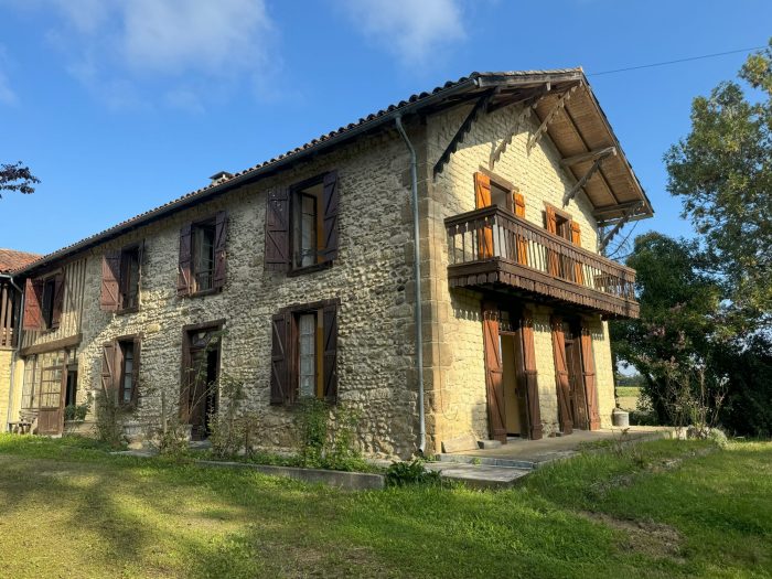 3 Bed, 1 Bath, HouseFor Sale, Castelnau-Magnoac, Hautes-Pyrenees, Midi-Pyrenees, 65230