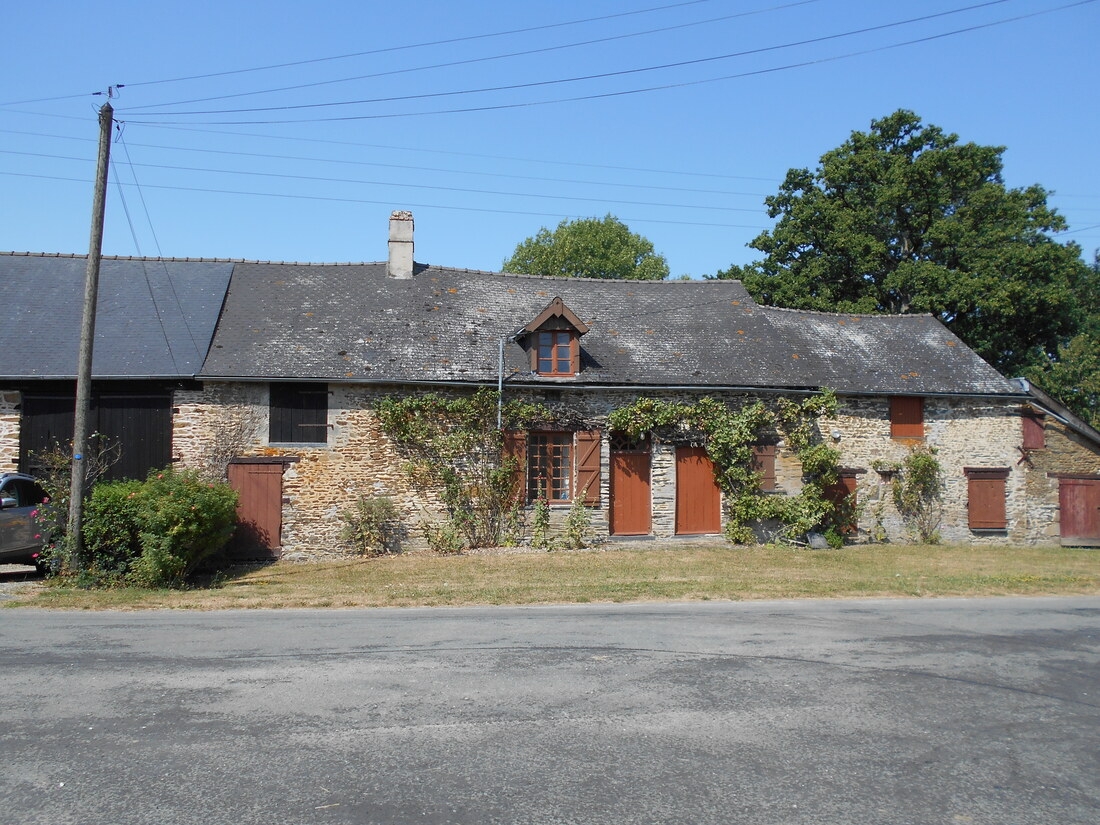 2 Bed, 1 Bath, HouseFor Sale, Javron Les Chapelles, Mayenne, 53250