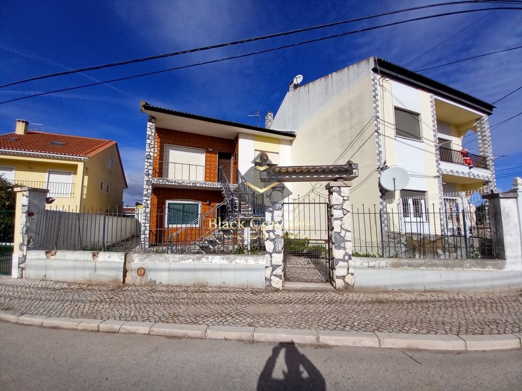 3 Bed, 1 Bath, HouseFor Sale, Alcochete, Setubal, 2890-321