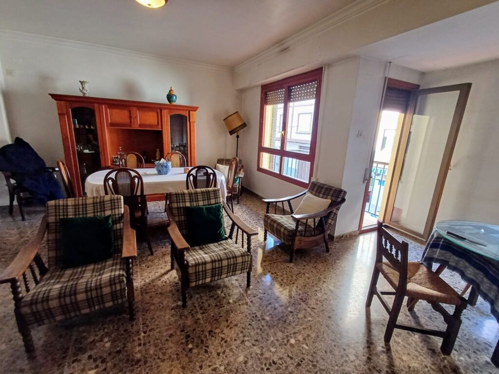 4 Bed, 2 Bath, ApartmentFor Sale, Oliva, Valencia, 46780