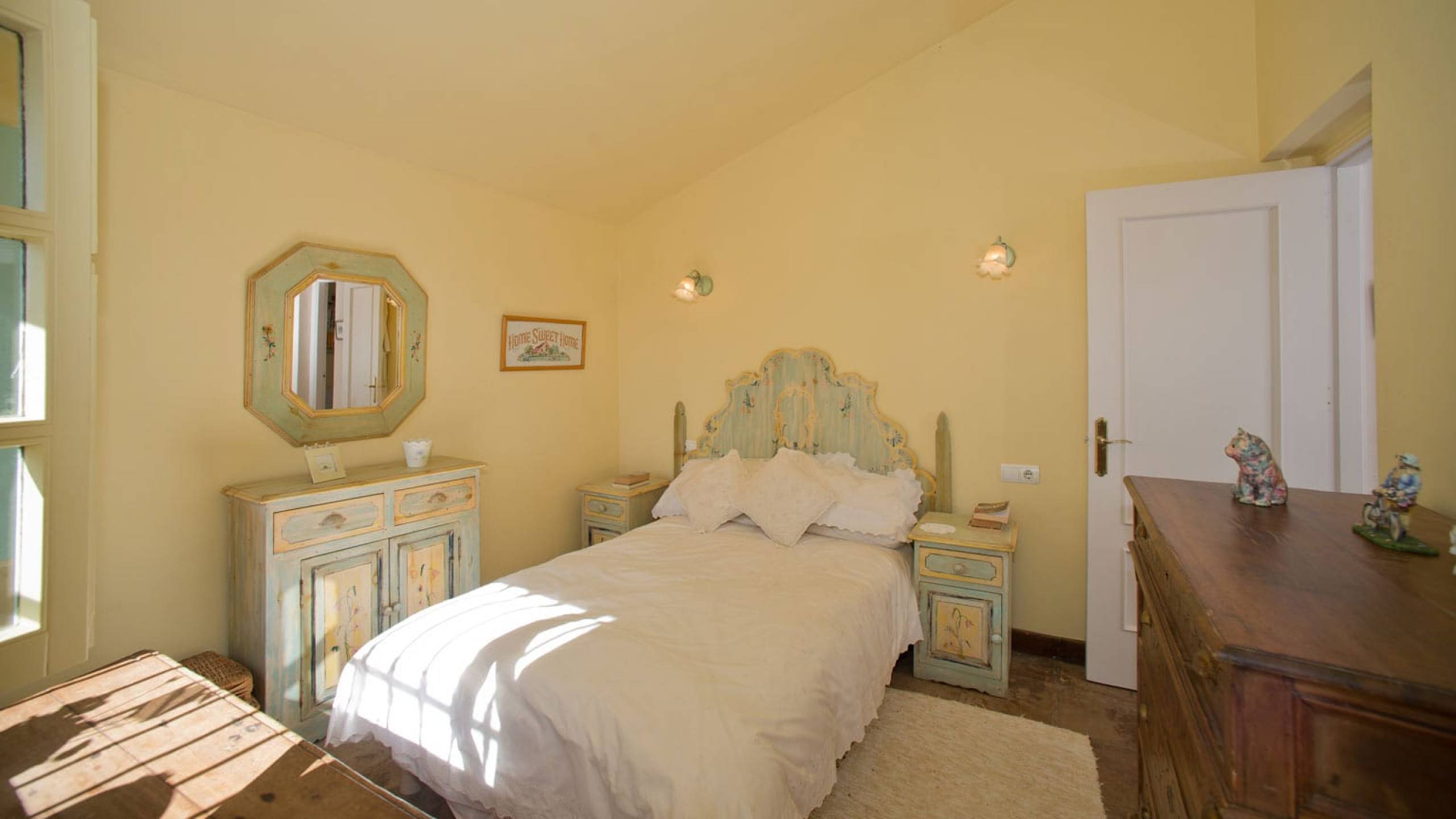 3 Bed, 2 Bath, HouseFor Sale, Estepona, Malaga, 29680