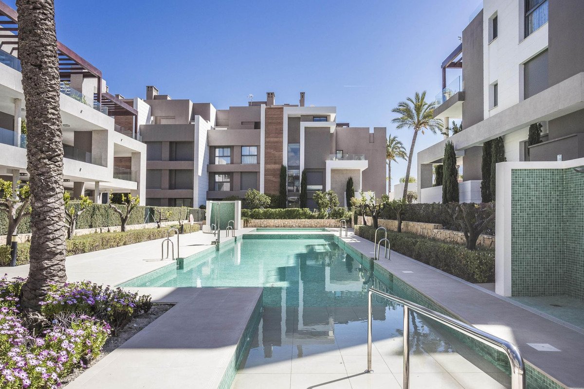 2 Bed, 2 Bath, ApartmentFor Sale, Estepona, Malaga