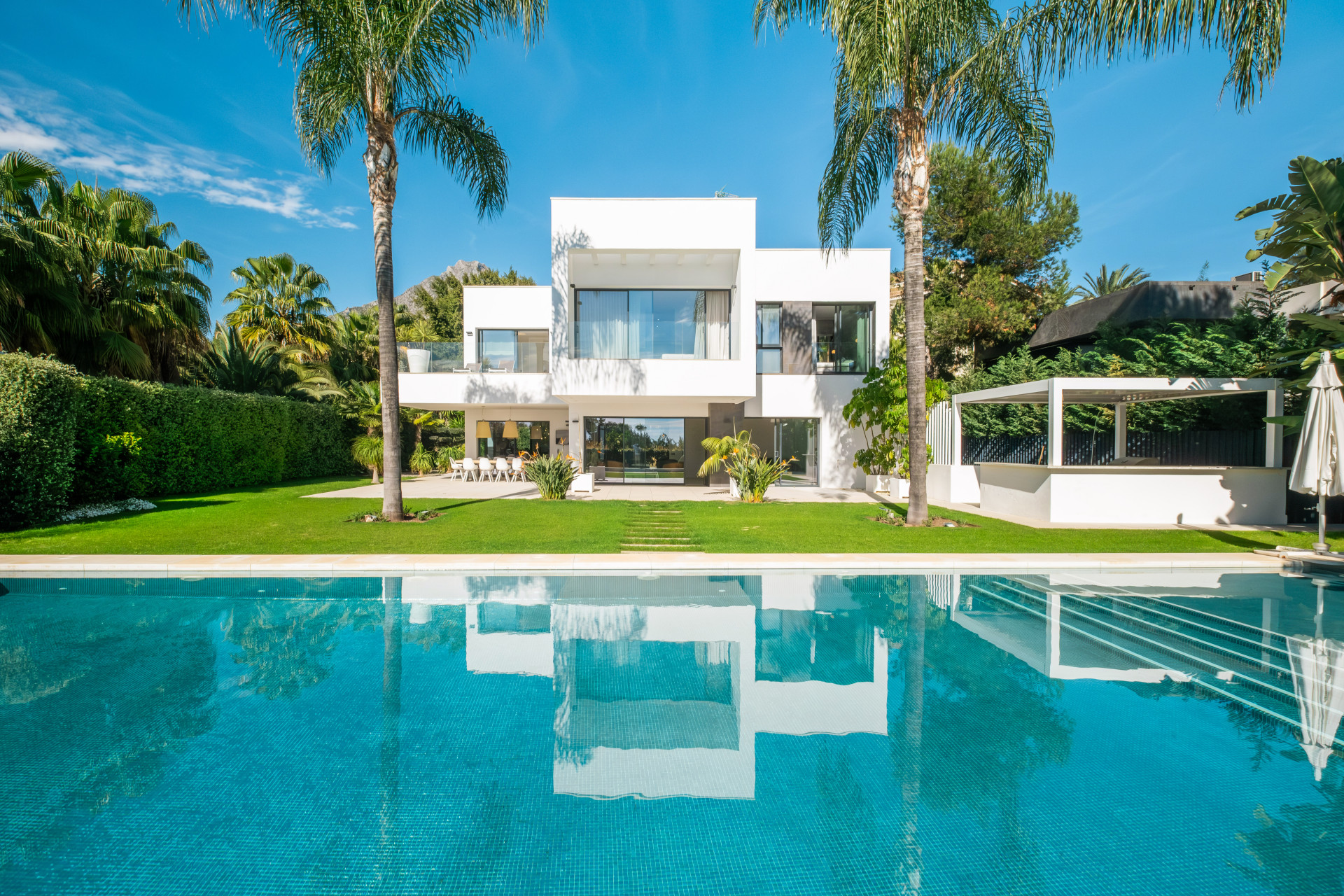 5 Bed, 4 Bath, HouseFor Sale, Marbella, Malaga