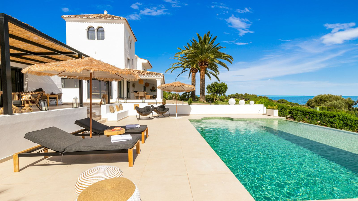 5 Bed, 5 Bath, HouseFor Sale, Estepona, Malaga