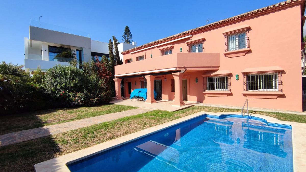 5 Bed, 5 Bath, HouseFor Sale, The Golden Mile, Malaga