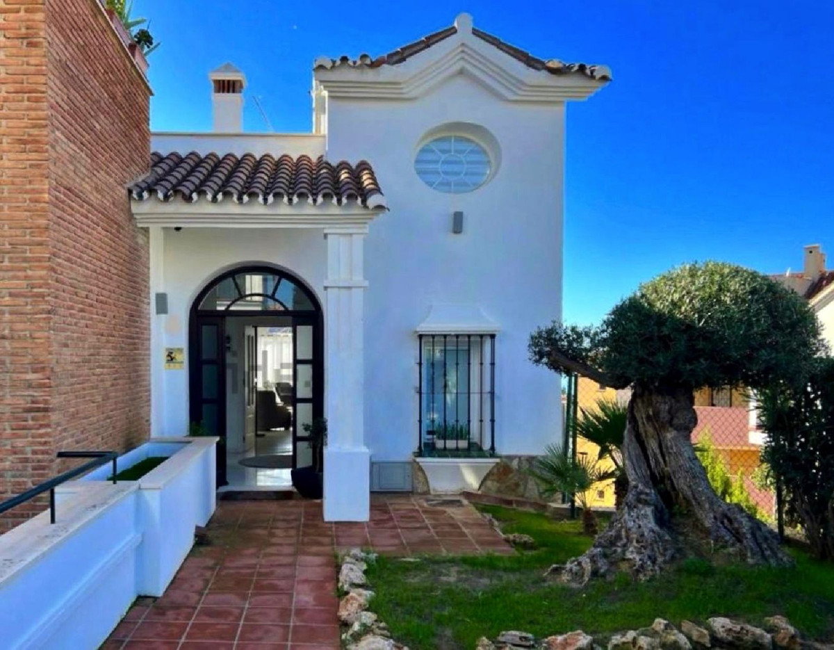 4 Bed, 4 Bath, HouseFor Sale, Riviera Del Sol, Malaga