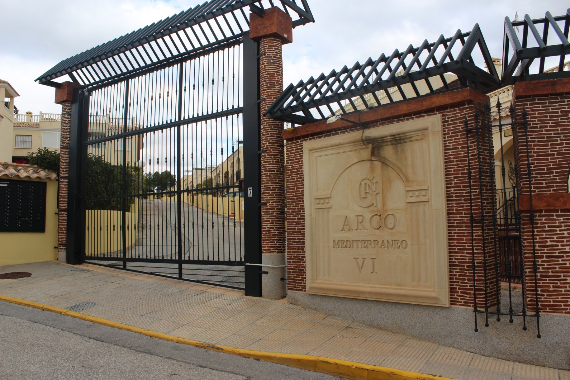 3 Bed, 2 Bath, HouseFor Sale, Algorfa, Alicante