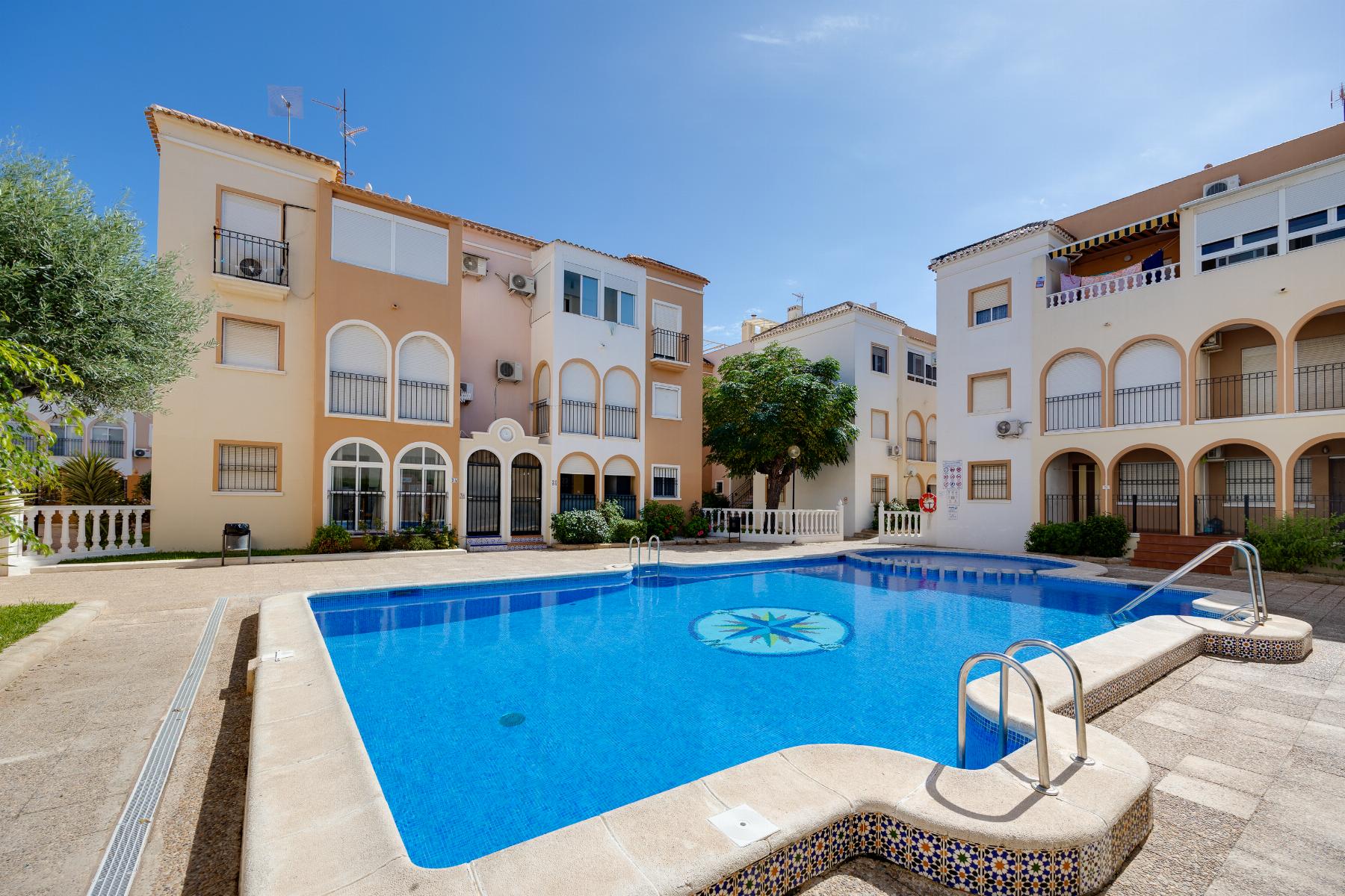 2 Bed, 1 Bath, HouseFor Sale, Torrevieja, Alicante