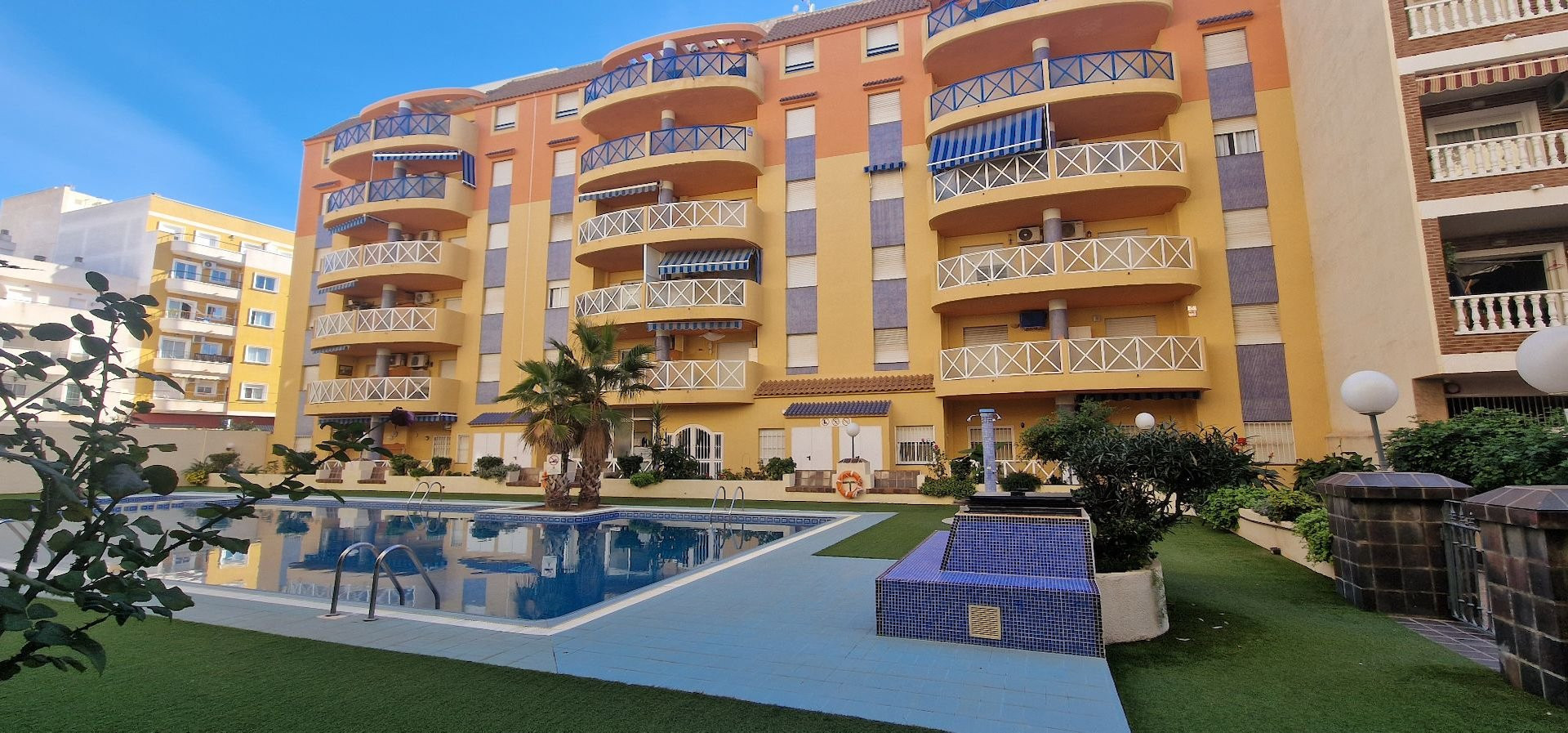 1 Bed, 1 Bath, ApartmentFor Sale, Torrevieja, Alicante