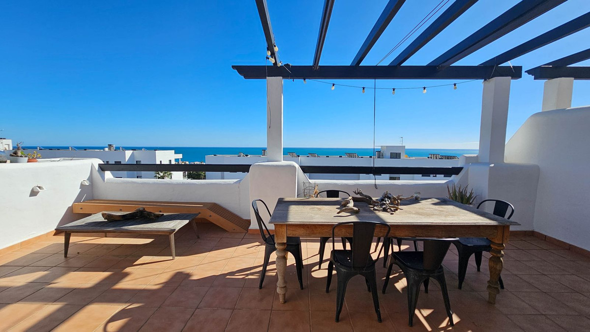 3 Bed, 2 Bath, ApartmentFor Sale, Casares Playa, Malaga