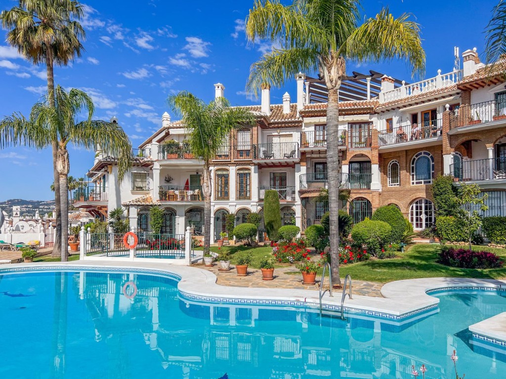 3 Bed, 3 Bath, ApartmentFor Sale, Mijas, Malaga