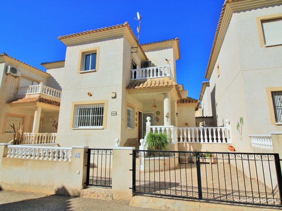 3 Bed, 2 Bath, HouseFor Sale, Playa Flamenca, Alicante