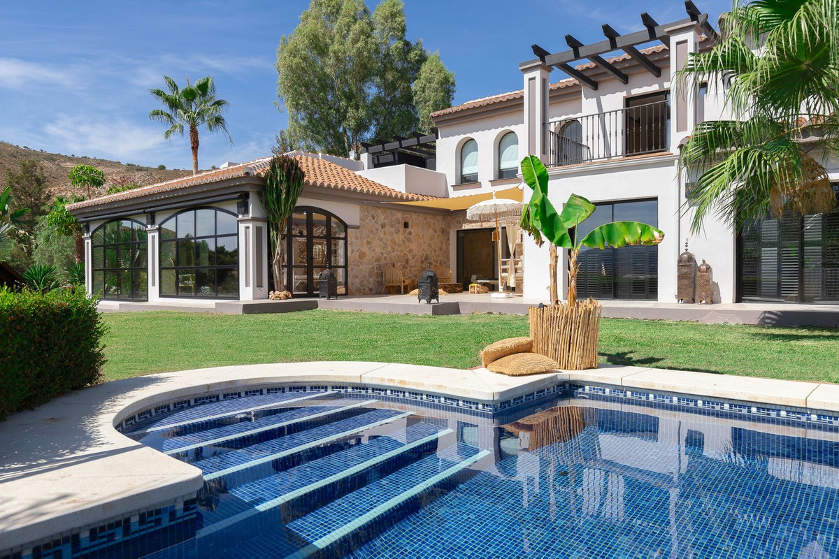 4 Bed, 4 Bath, HouseFor Sale, Alhaurin el Grande, Malaga