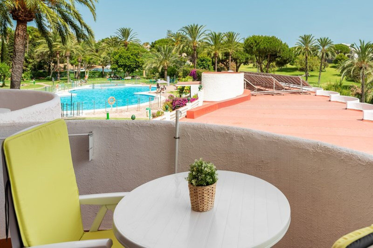 1 Bed, 1 Bath, ApartmentFor Sale, Marbesa, Malaga