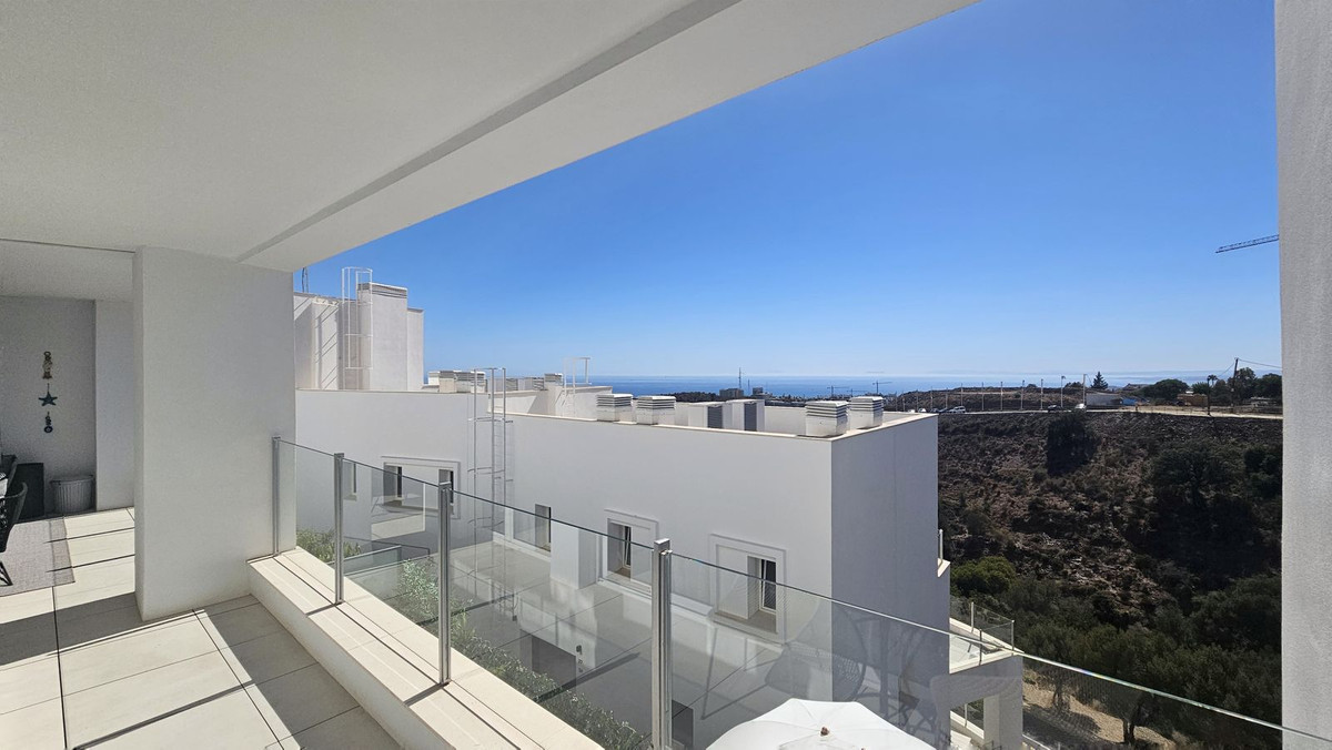 3 Bed, 3 Bath, ApartmentFor Sale, Los Monteros, Malaga