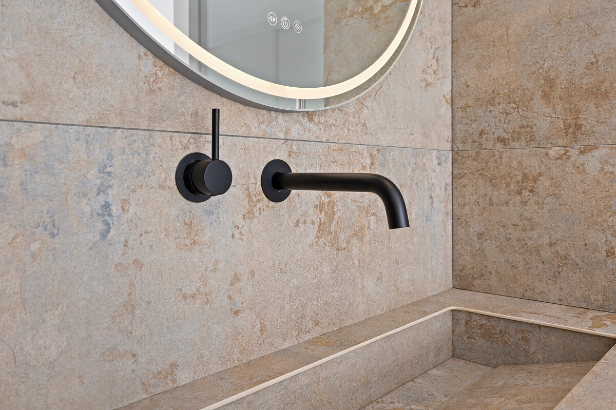 3 Bed, 2 Bath, ApartmentFor Sale, Estepona, Malaga