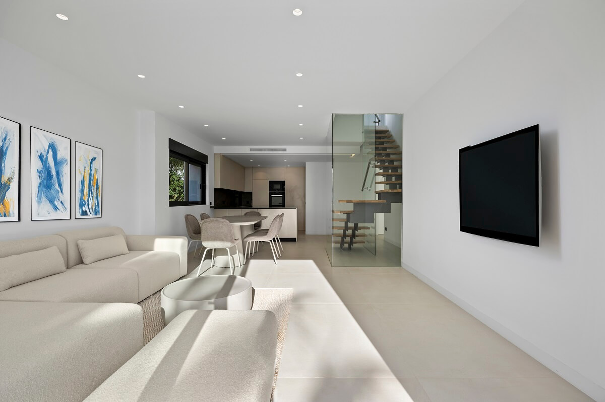 3 Bed, 2 Bath, ApartmentFor Sale, Estepona, Malaga