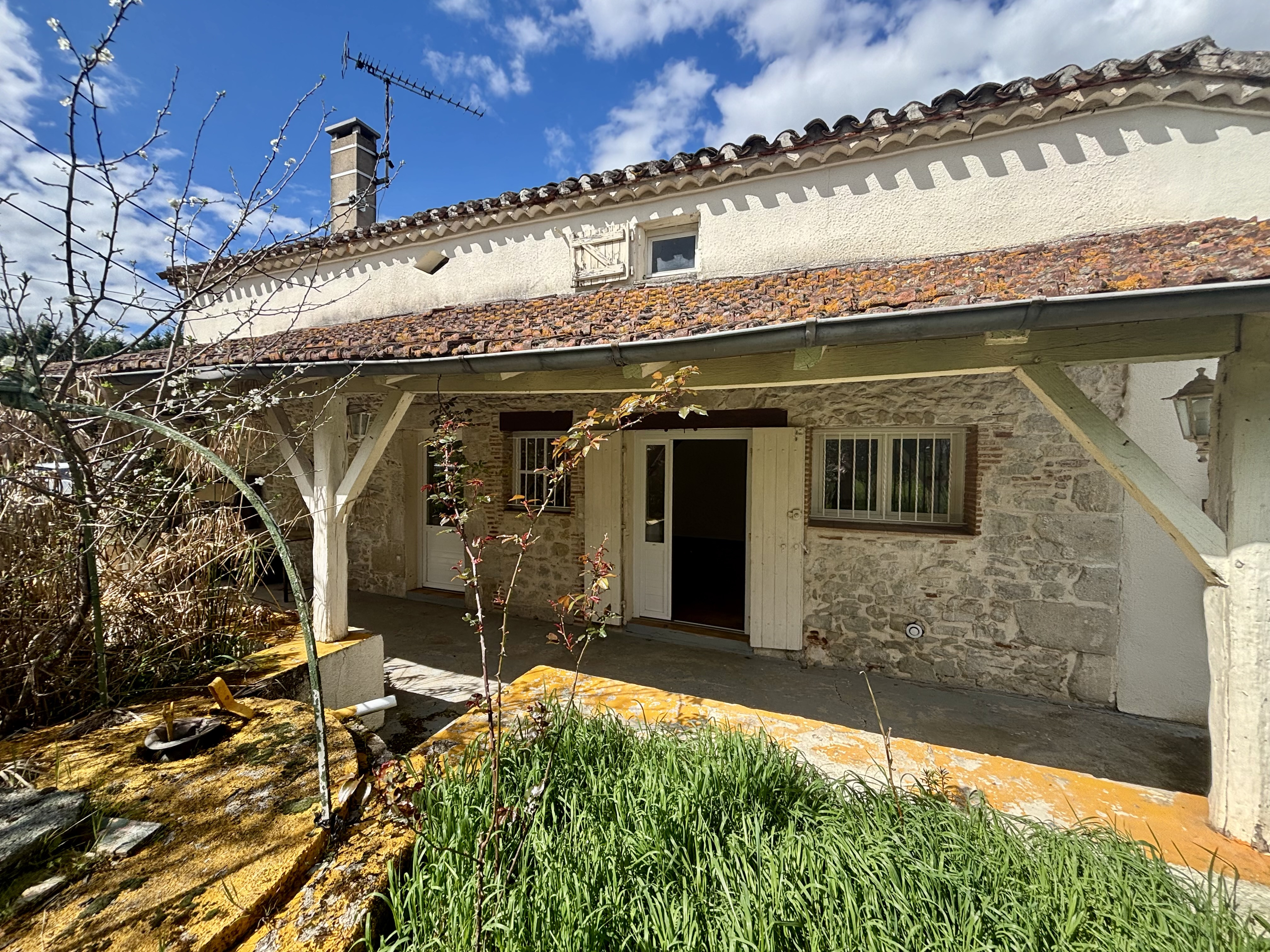 3 Bed, 1 Bath, HouseFor Sale, Villeneuve sur lot, Lot-et-Garonne, Aquitaine, 47300