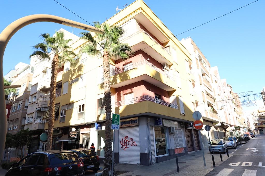 3 Bed, 1 Bath, ApartmentFor Sale, Torrevieja, Alicante