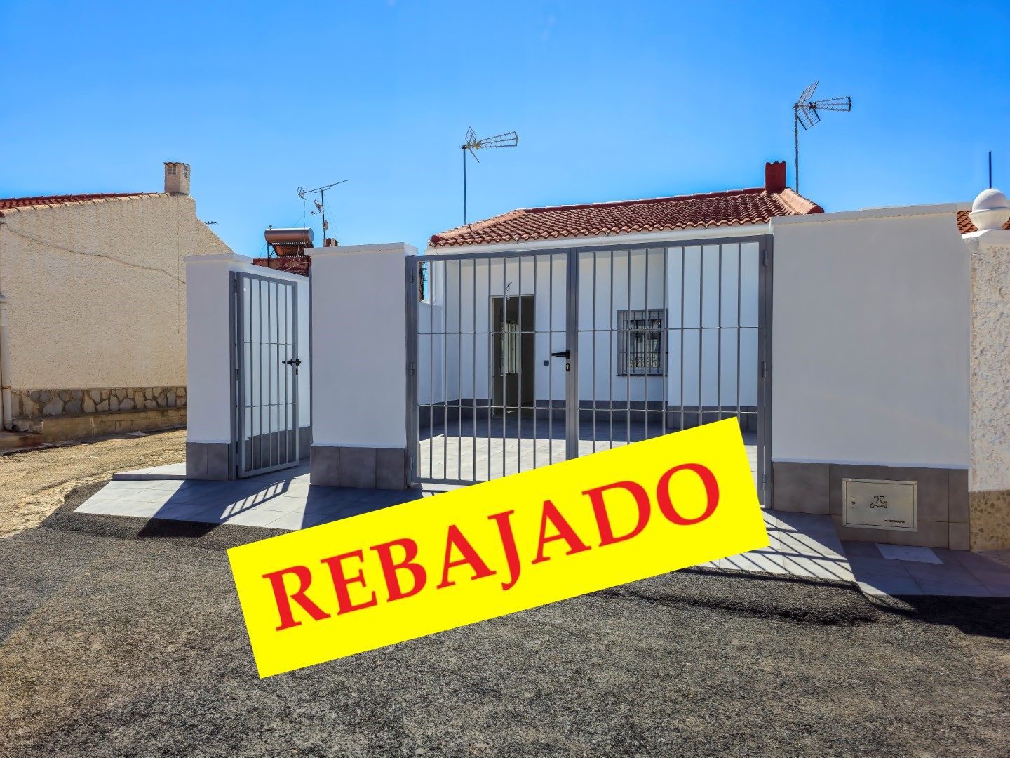 2 Bed, 1 Bath, HouseFor Sale, Torrevieja, Alicante