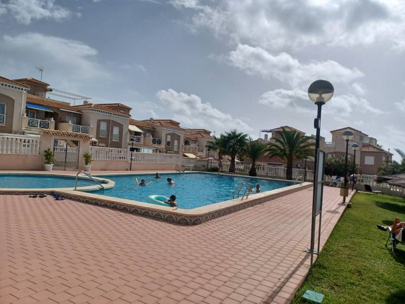 2 Bed, 1 Bath, ApartmentFor Sale, Torrevieja, Alicante