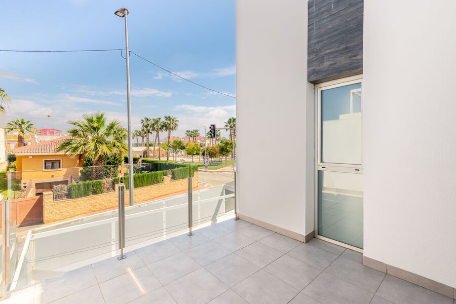 3 Bed, 2 Bath, HouseFor Sale, Daya Vieja, Alicante