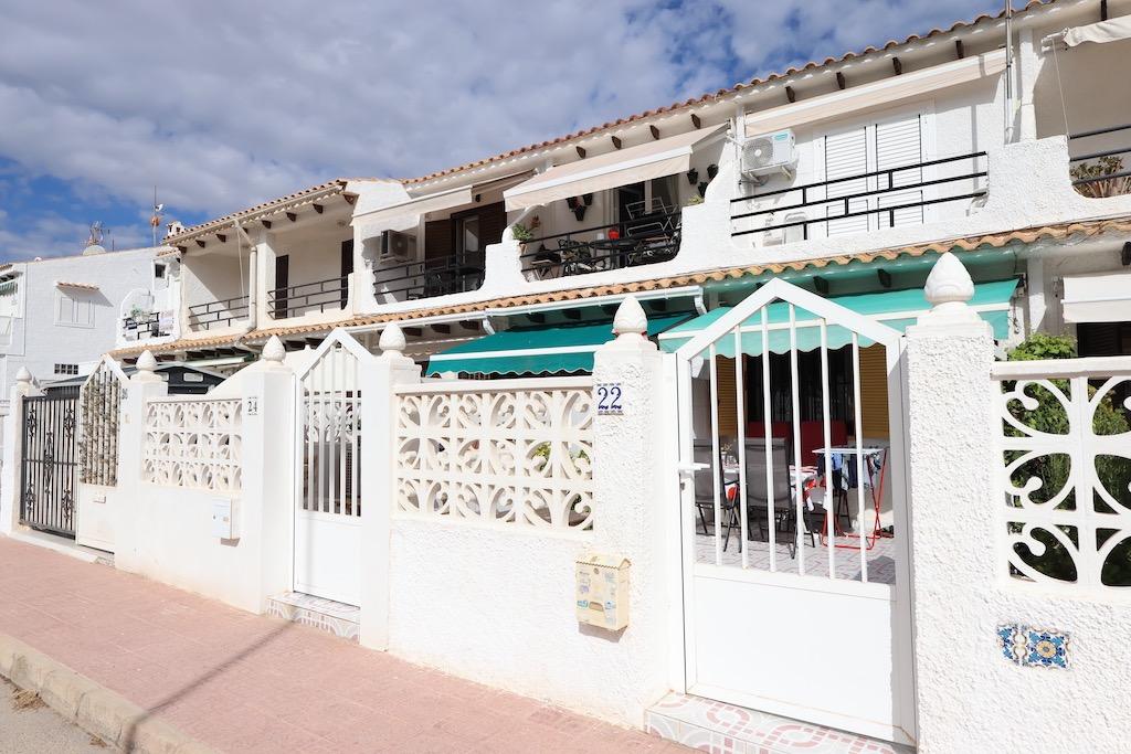 2 Bed, 1 Bath, HouseFor Sale, Torrevieja, Alicante