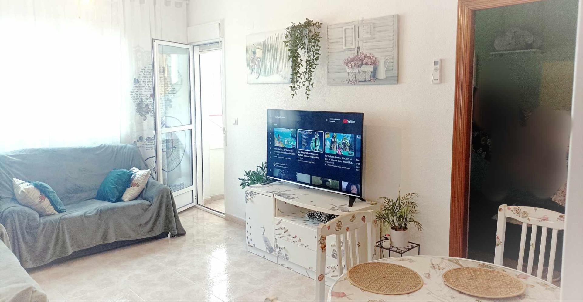 2 Bed, 1 Bath, ApartmentFor Sale, Torrevieja, Alicante