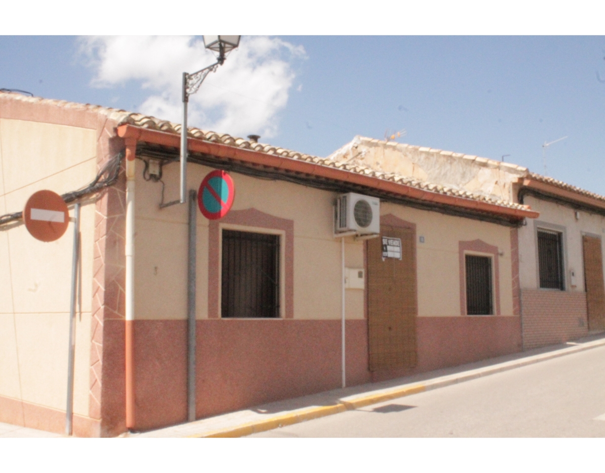 3 Bed, 2 Bath, HouseFor Sale, Pinoso, Alicante