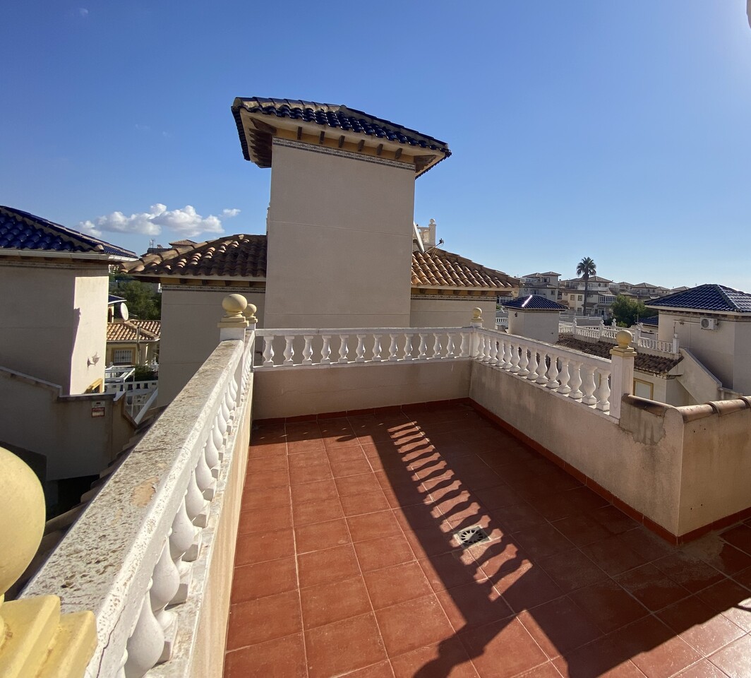 5 Bed, 3 Bath, HouseFor Sale, La Zenia, Alicante