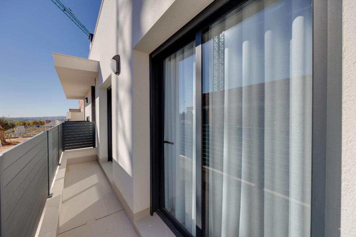 3 Bed, 2 Bath, HouseFor Sale, Torrevieja, Costa Blanca