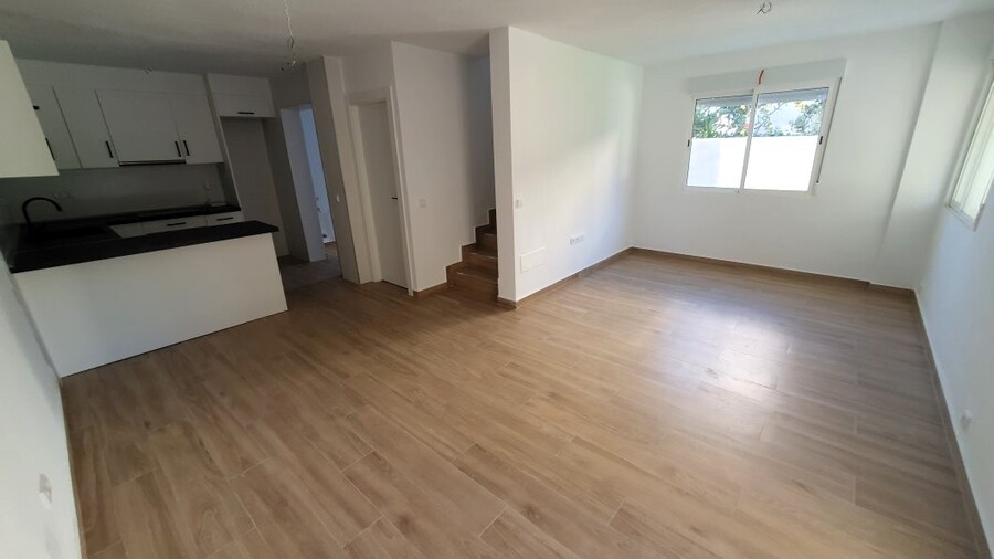 4 Bed, 2 Bath, HouseFor Sale, Torrevieja, Alicante