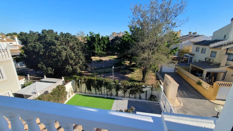 4 Bed, 2 Bath, HouseFor Sale, Torrevieja, Alicante