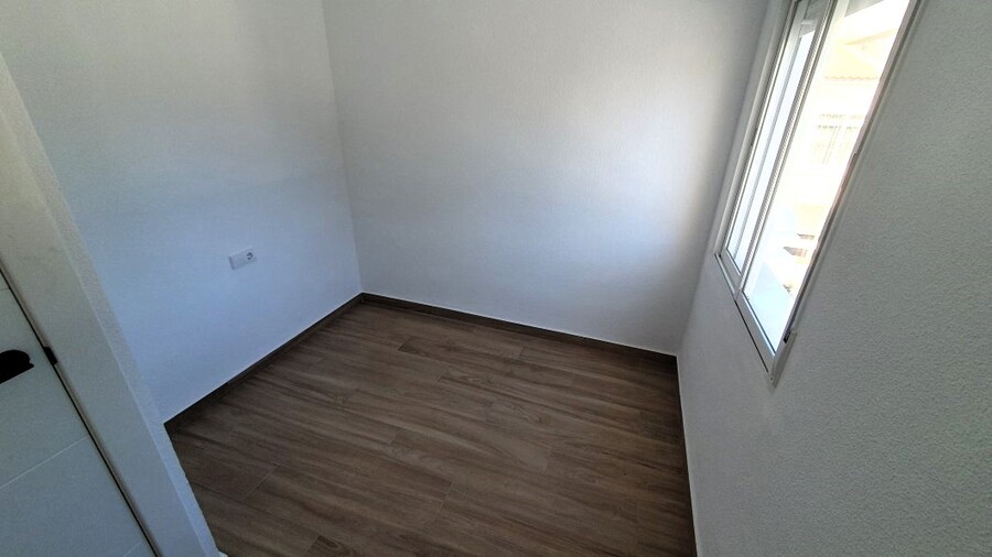 4 Bed, 2 Bath, HouseFor Sale, Torrevieja, Alicante