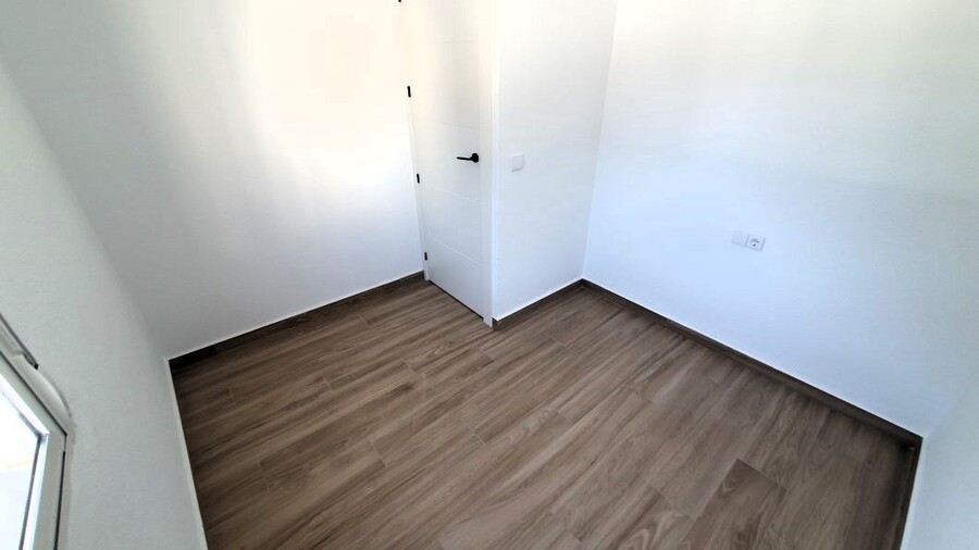 4 Bed, 2 Bath, HouseFor Sale, Torrevieja, Alicante