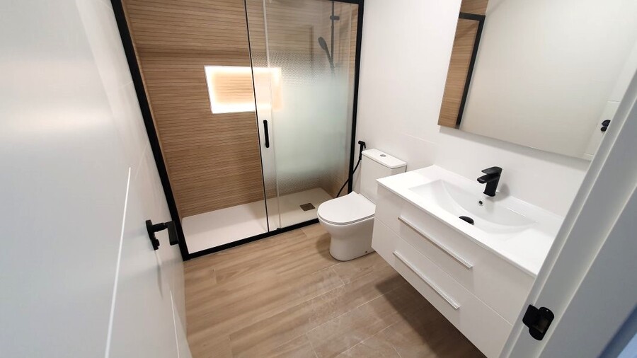 4 Bed, 2 Bath, HouseFor Sale, Torrevieja, Alicante