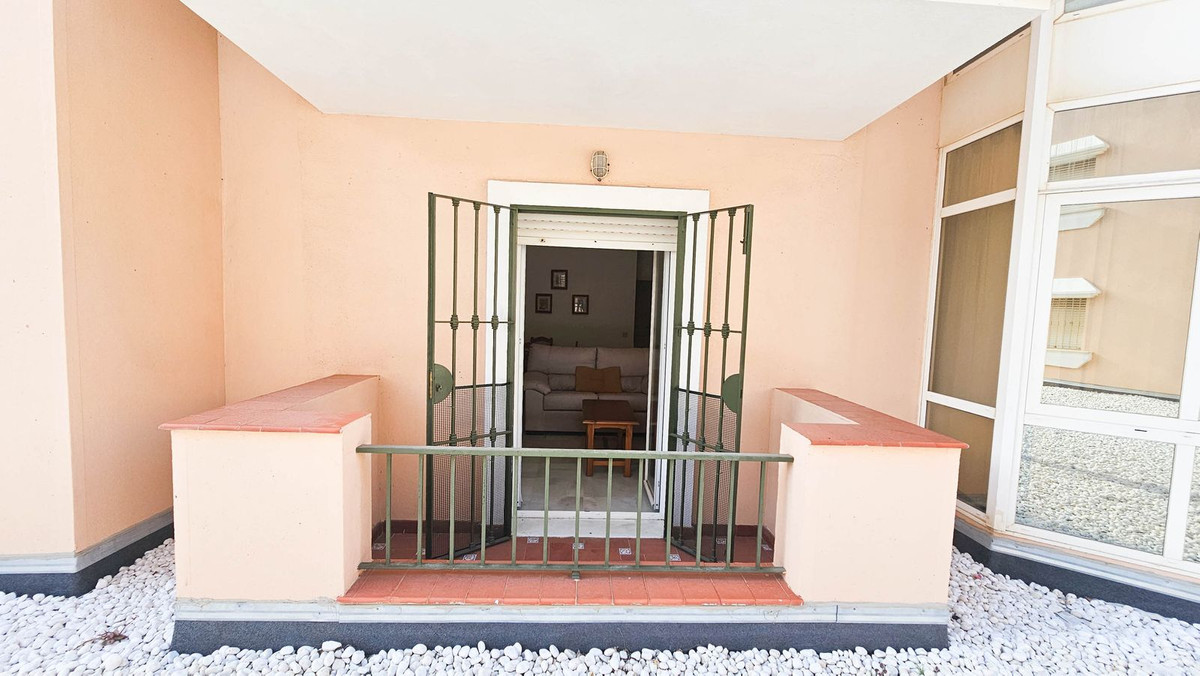 2 Bed, 1 Bath, ApartmentFor Sale, San Luis de Sabinillas, Malaga