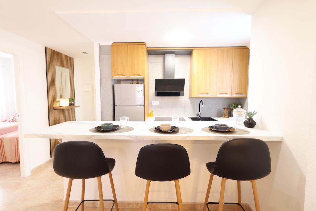 2 Bed, 1 Bath, ApartmentFor Sale, Torrevieja, Alicante