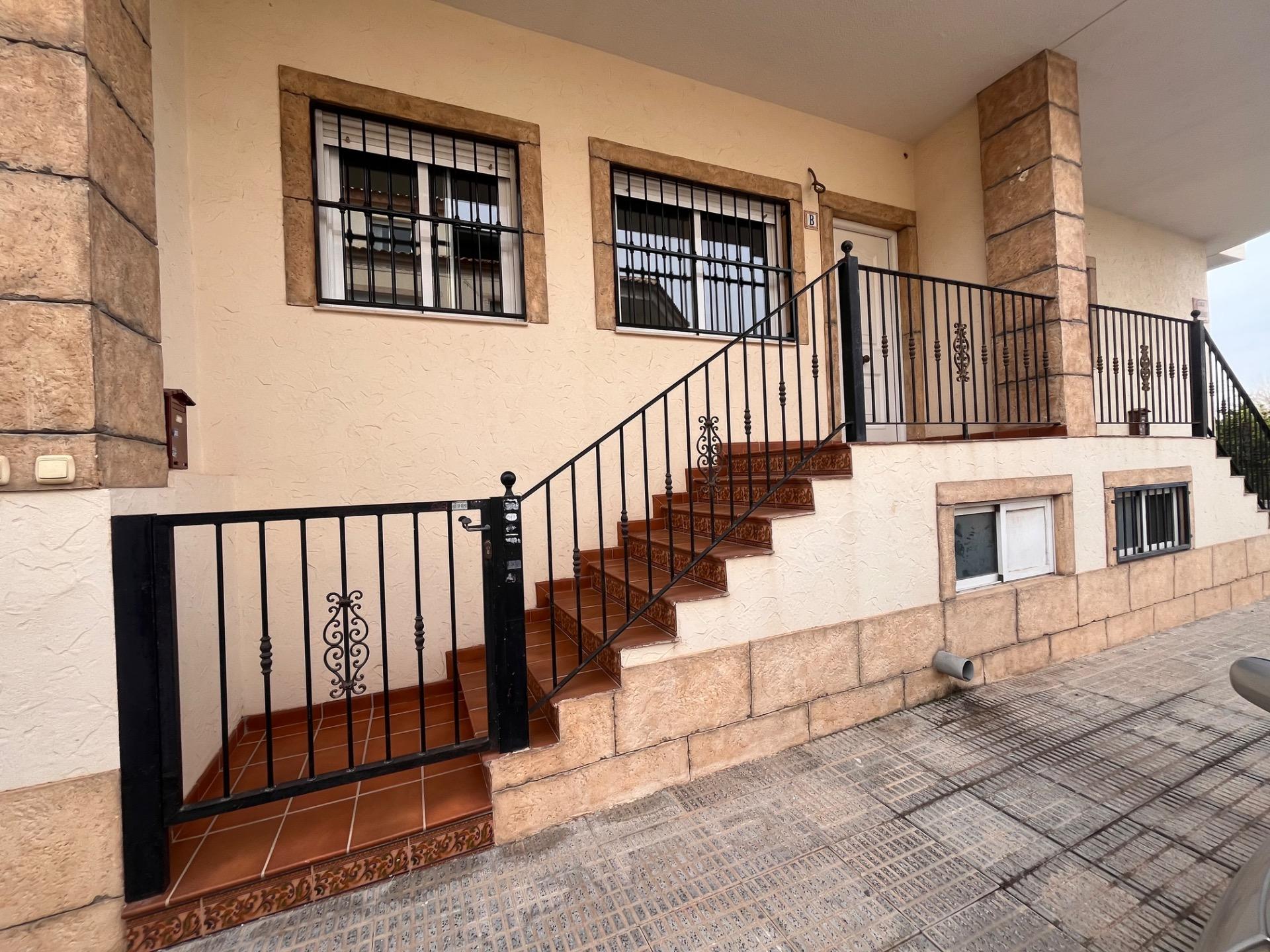 3 Bed, 2 Bath, ApartmentFor Sale, Almoradi, Alicante